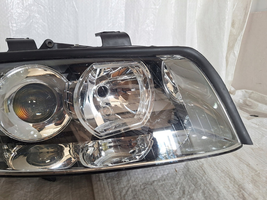 Frontscheinwerfer Audi A4 B6 8E0941004F 8E0990008F Xenon Rechts Headlight