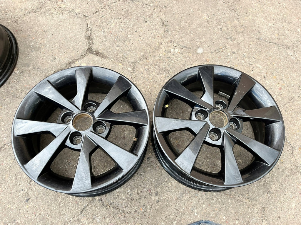 1x Alufelge 14 Zoll 5.0" 4x100 35ET Glanz Schwarz 1ST601025E Skoda Citigo I FEL4010889631ye