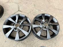 Load image into Gallery viewer, 1x Alufelge 14 Zoll 5.0" 4x100 35ET Glanz Schwarz 1ST601025E Skoda Citigo I FEL4010889631ye