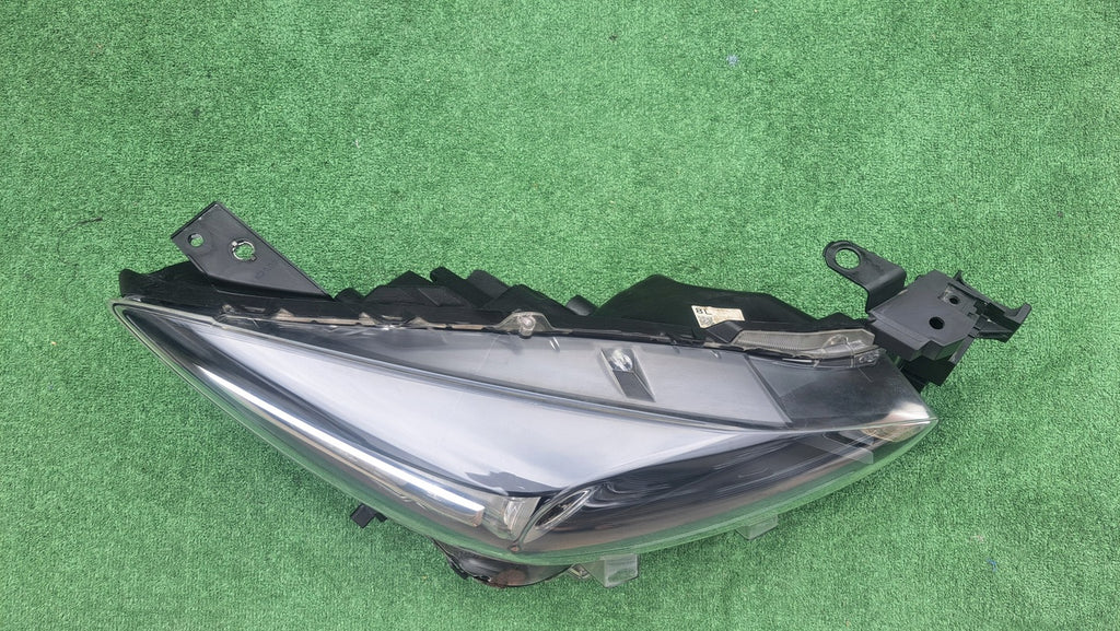 Frontscheinwerfer Mazda 3 BSP551030 Rechts Scheinwerfer Headlight