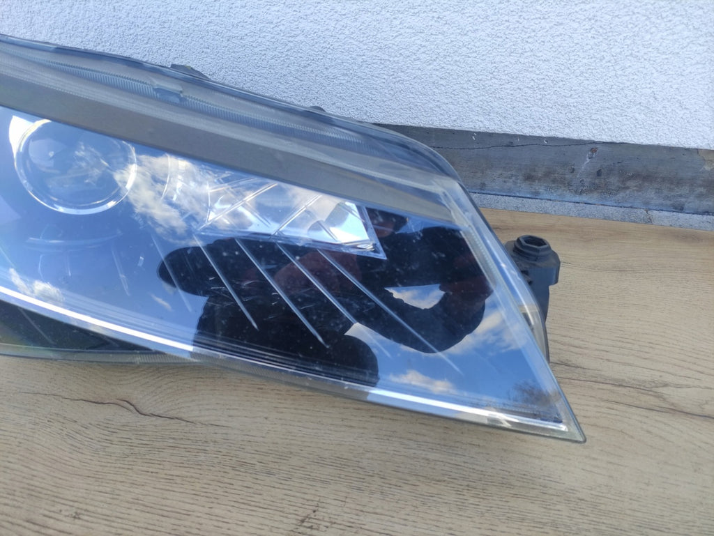 Frontscheinwerfer Skoda Superb III 3V1941016B Xenon Rechts Headlight SCH9178899937pb