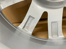 Laden Sie das Bild in den Galerie-Viewer, 1x Alufelge 18 Zoll 7.0&quot; 5x114.3 50ET 9965337080A Mazda Iii Rim Wheel