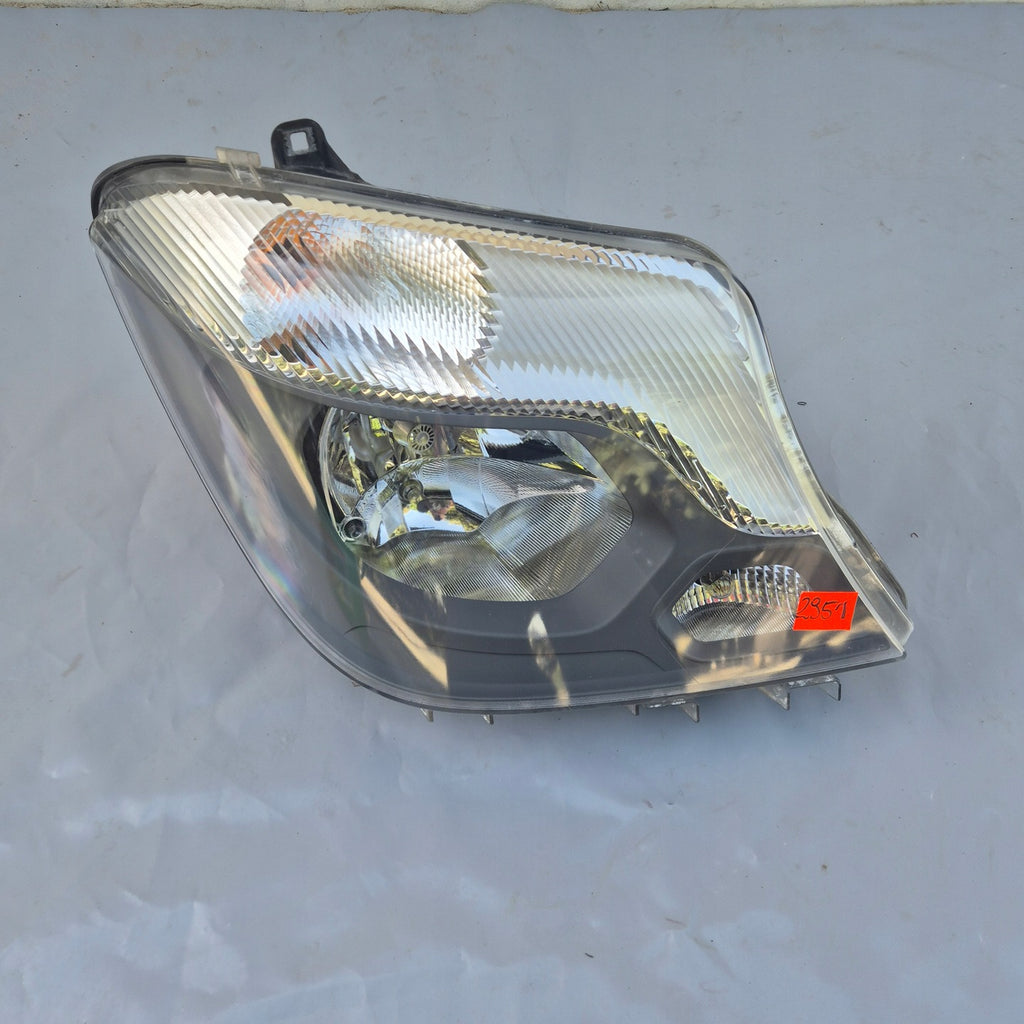 Frontscheinwerfer Mercedes-Benz Sprinter A9068202461 Rechts Headlight SCH7009259453wa