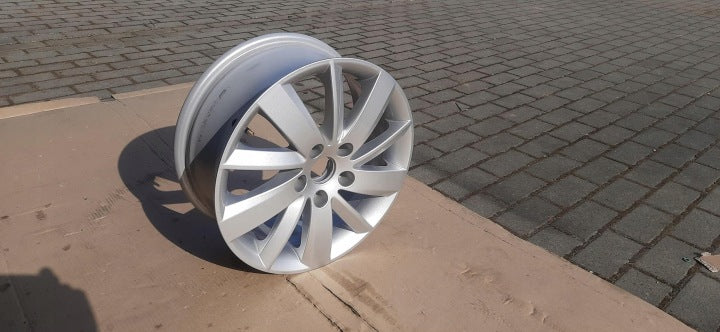 1x Alufelge 16 Zoll 6.5" 5x112 46ET Glanz Silber 5F0601025 Seat Leon Rim Wheel FEL7426054130fk