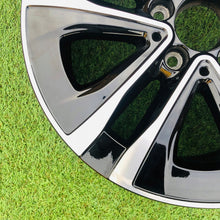 Load image into Gallery viewer, 1x Alufelge 17 Zoll 6.5&quot; 5x112 1774012900 Mercedes-Benz Rim Wheel