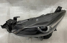 Laden Sie das Bild in den Galerie-Viewer, Frontscheinwerfer Mazda 3 Bn BSP5-51040 LED Links Scheinwerfer Headlight