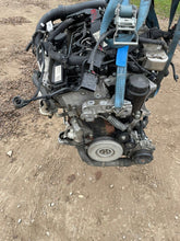 Laden Sie das Bild in den Galerie-Viewer, Motor Mercedes-Benz 6510105718 2.2 CDI 89TKm Diesel Engine Unkomplett