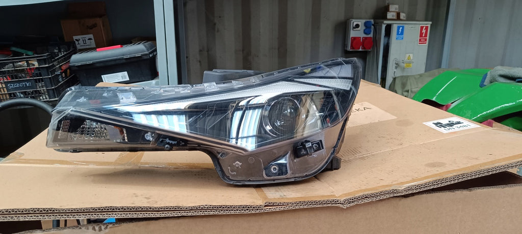 Frontscheinwerfer Hyundai Elantra VII 92101-AA Full LED Links Headlight