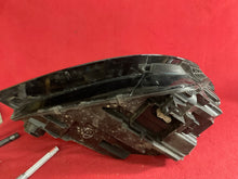 Laden Sie das Bild in den Galerie-Viewer, Frontscheinwerfer Audi Q5 80A941005 Xenon Links Scheinwerfer Headlight SCH8165062213ax