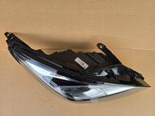 Laden Sie das Bild in den Galerie-Viewer, Frontscheinwerfer Opel Astra K 39055746 Rechts Scheinwerfer Headlight SCH3178653195la