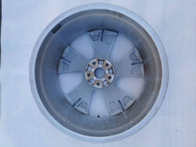 Laden Sie das Bild in den Galerie-Viewer, 1x Alufelge 20 Zoll 5x112 45ET 89A601025M Audi E-Tron Sportback Q4 Rim Wheel FEL2501345093un
