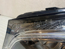 Laden Sie das Bild in den Galerie-Viewer, Frontscheinwerfer Mercedes-Benz Cla A1178206761 Full LED FALSE Headlight SCH4136933078mp
