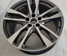 Load image into Gallery viewer, 1x Alufelge 19 Zoll 8.5&quot; 5x112 40ET 4K0601025H Audi C8 Rim Wheel