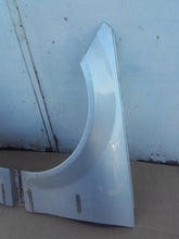 Laden Sie das Bild in den Galerie-Viewer, Kotflügel Mercedes-Benz W204 Vorne Links