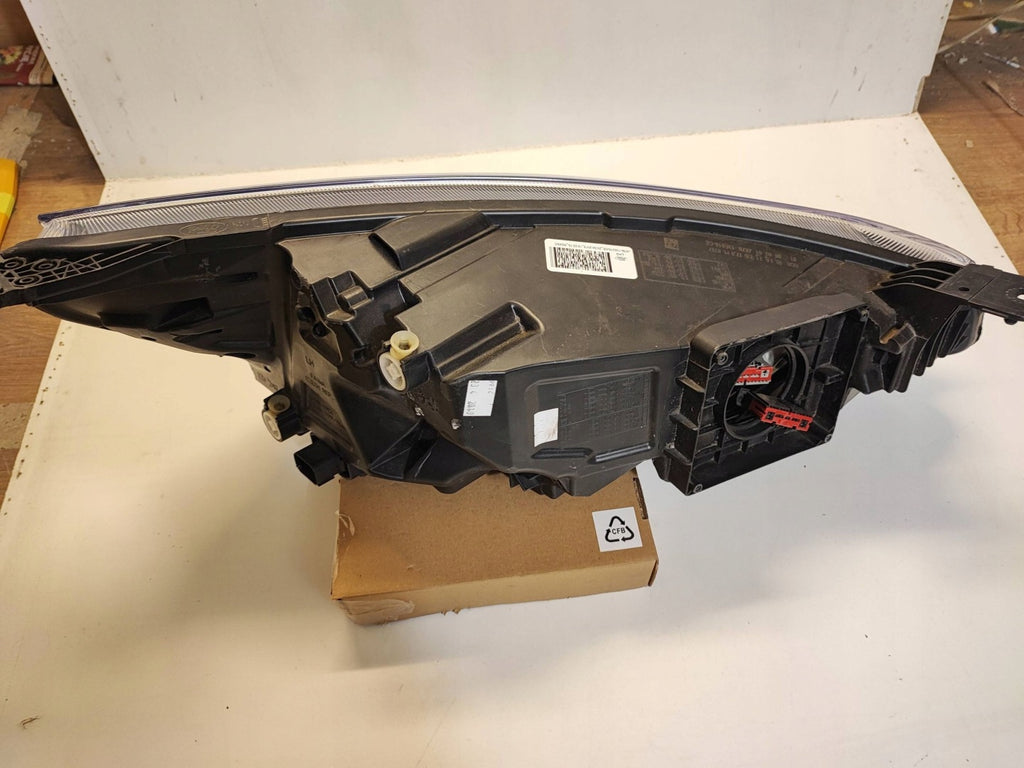 Frontscheinwerfer Ford Focus JX7B13E015CE 000201175L19287 Links Headlight SCH3738620972ya