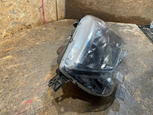 Laden Sie das Bild in den Galerie-Viewer, Frontscheinwerfer Opel E Combo 9816825580 Links Scheinwerfer Headlight SCH7074559335sy