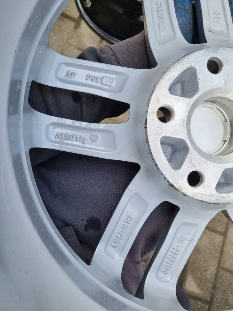 4x Alufelge 16 Zoll 6.5" 5x112 46ET Silber KBA53206- Audi I Rim Wheel FEL5007903677cp