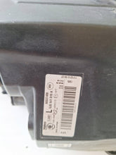 Laden Sie das Bild in den Galerie-Viewer, Frontscheinwerfer Skoda Rapid 5JB941015 Xenon Ein Stück (Rechts oder Links) SCH5642504941sv