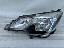 Laden Sie das Bild in den Galerie-Viewer, Frontscheinwerfer Mitsubishi Space Star 8301D445 Links Scheinwerfer Headlight SCH3480436701cj