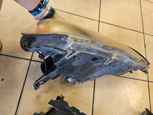 Laden Sie das Bild in den Galerie-Viewer, Frontscheinwerfer BMW X5 E53 Xenon Ein Stück (Rechts oder Links) Headlight SCH1961971073ah
