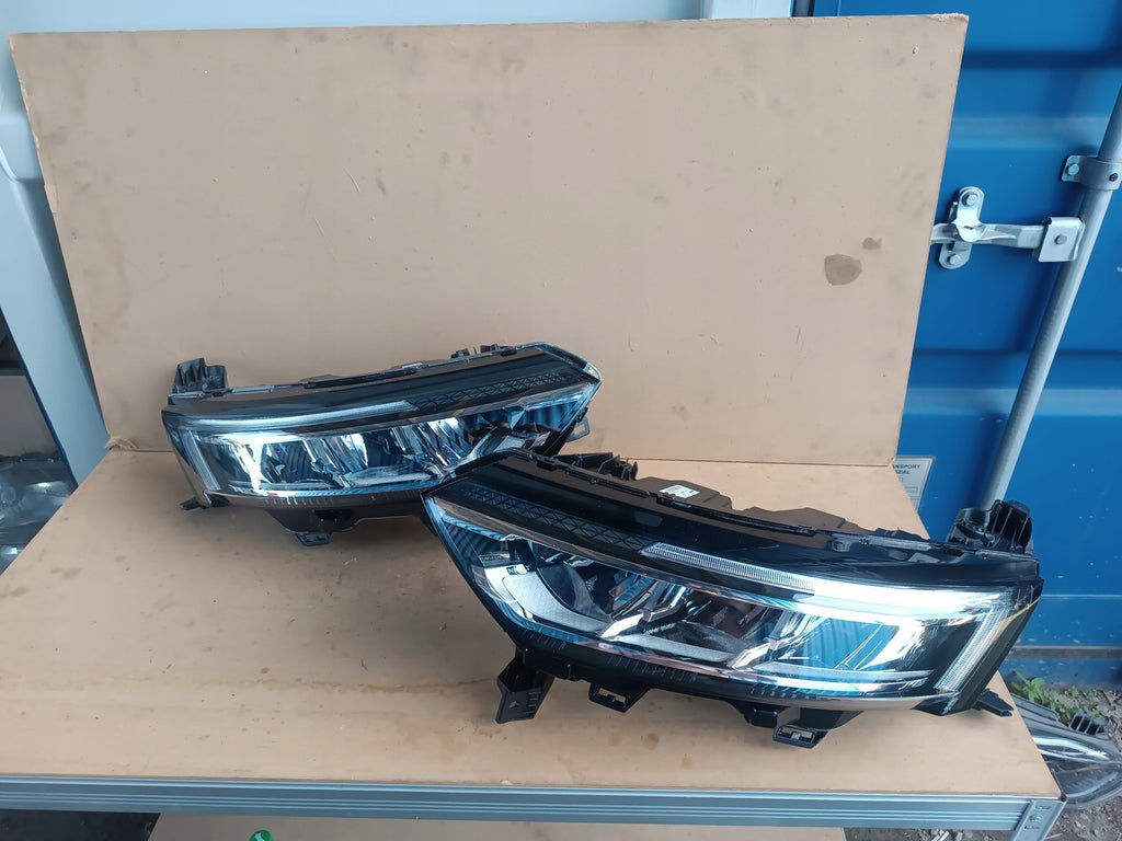 Frontscheinwerfer Renault Koleos II 260607971R 260104431R LED Rechts oder Links