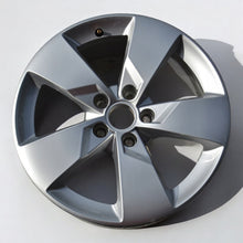 Load image into Gallery viewer, 1x Alufelge 17 Zoll 7.0&quot; 5x112 47ET Glanz Silber 8S0601025 Audi Tt Rim Wheel