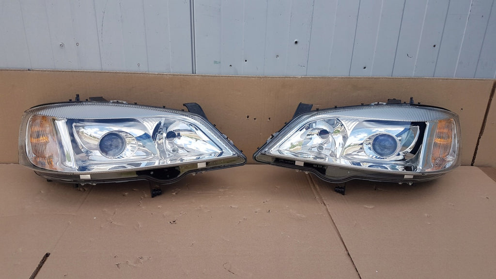 Frontscheinwerfer Opel Astra 93170272 93170273 Xenon Ein Satz Headlight SCH9341113250hn