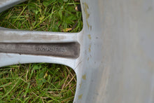 Load image into Gallery viewer, 1x Alufelge 20 Zoll 9.0" 5x130 60ET Glanz 7L5601025N Porsche Cayenne Rim Wheel FEL3635518850ri