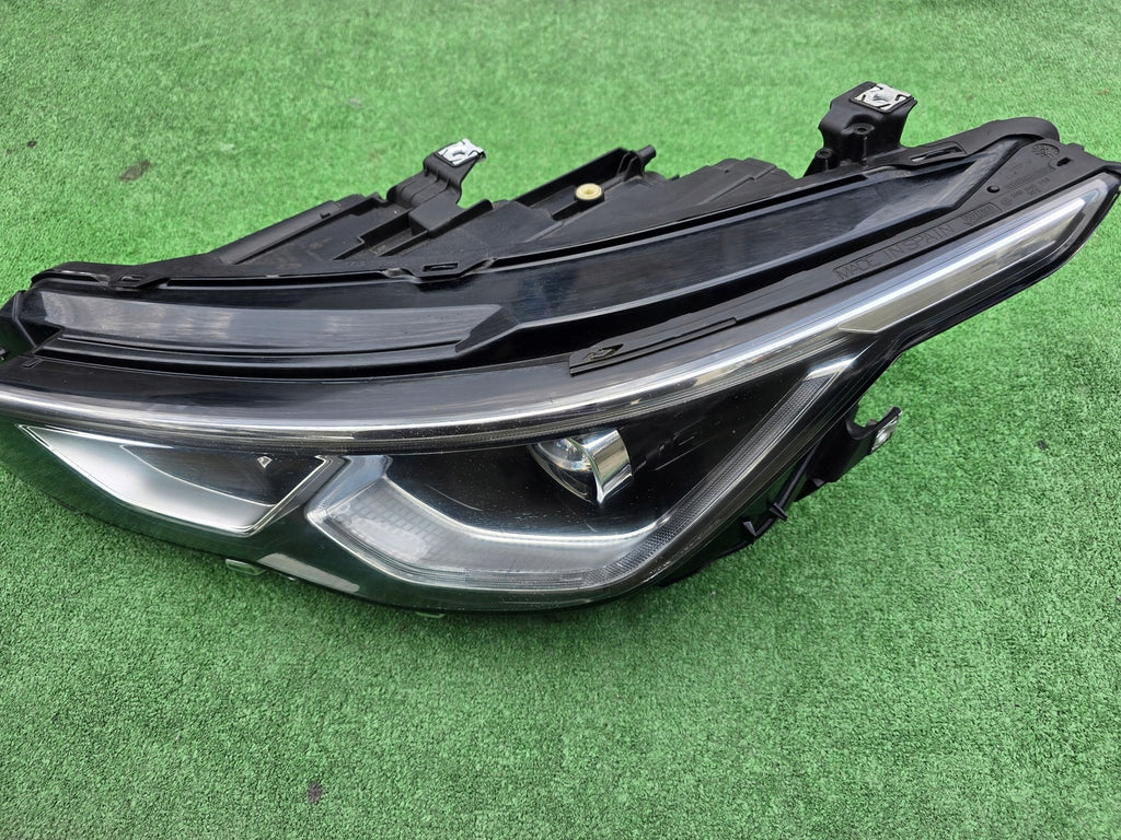 Frontscheinwerfer VW Golf VIII 5H1941035 LED Links Scheinwerfer Headlight SCH5611280135ni