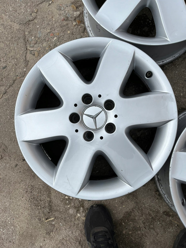 4x Alufelge 17 Zoll 7.0" 5x112 56ET Glanz Silber A6394011902 Mercedes-Benz Viano FEL8390519690kc