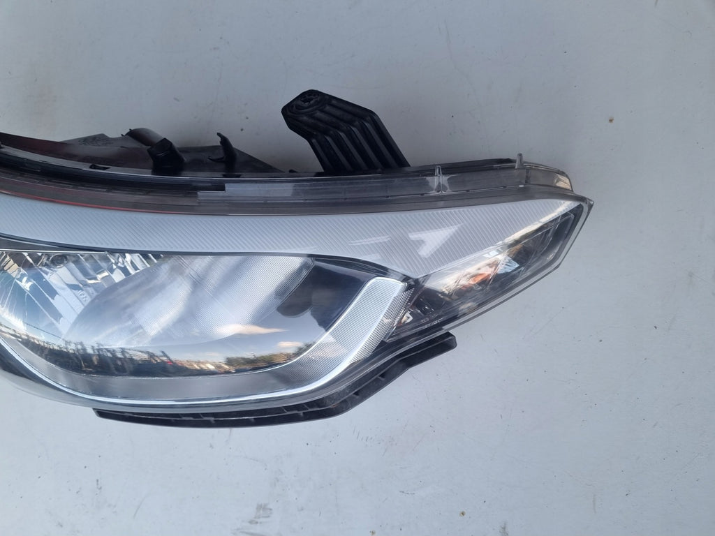 Frontscheinwerfer Hyundai I20 II 92102-C8 Rechts Scheinwerfer Headlight