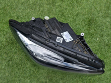 Laden Sie das Bild in den Galerie-Viewer, Frontscheinwerfer Mercedes-Benz W247 A2479061004 Laser Rechts Headlight SCH8145154546qt