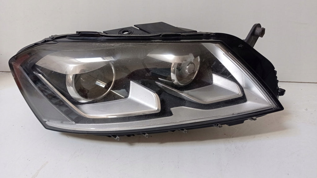 Frontscheinwerfer VW Passat B7 3AB941752 8K0941597B3D0941329 Rechts Headlight SCH7490904543oo