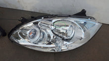 Laden Sie das Bild in den Galerie-Viewer, Frontscheinwerfer Mercedes-Benz A1698207461 Xenon Rechts Scheinwerfer Headlight SCH3678480644pz