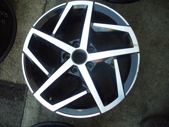 1x Alufelge 18 Zoll 7.5" 5x112 51ET Glanz Silber 5H0601025 VW Golf VIII I FEL1320741426gy