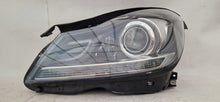 Laden Sie das Bild in den Galerie-Viewer, Frontscheinwerfer Mercedes-Benz A2048204339 Xenon Links Scheinwerfer Headlight