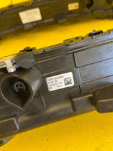 Laden Sie das Bild in den Galerie-Viewer, Frontscheinwerfer VW 7T0941653 LED Ein Satz Scheinwerfer Headlight SCH4654910515nl