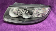 Laden Sie das Bild in den Galerie-Viewer, Frontscheinwerfer Hyundai Santa Fe 92101-2B0 Xenon Links Scheinwerfer Headlight