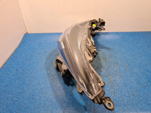 Load image into Gallery viewer, Frontscheinwerfer Toyota Corolla 81150-02T30-00 Links Scheinwerfer Headlight SCH8136248143ig
