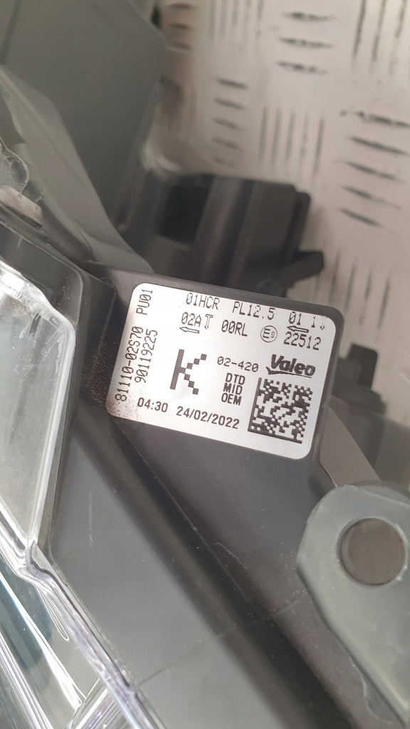 Frontscheinwerfer Toyota Corolla 81110-02S70 LED Rechts Scheinwerfer Headlight