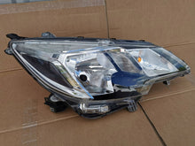 Laden Sie das Bild in den Galerie-Viewer, Frontscheinwerfer Mitsubishi Space Star 8301D446 Rechts Scheinwerfer Headlight