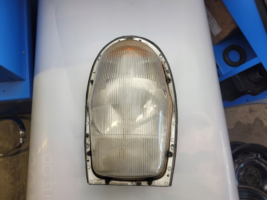 Frontscheinwerfer Mercedes-Benz W108 W109 Vorderseite Scheinwerfer Headlight