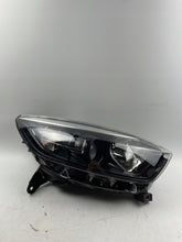 Laden Sie das Bild in den Galerie-Viewer, Frontscheinwerfer Renault Captur I 260105066R Rechts Scheinwerfer Headlight SCH6414301512iz