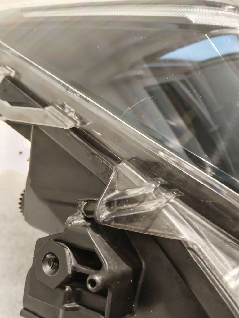 Frontscheinwerfer Toyota Yaris Cross 0D-310 Rechts Scheinwerfer Headlight SCH1522253825ht