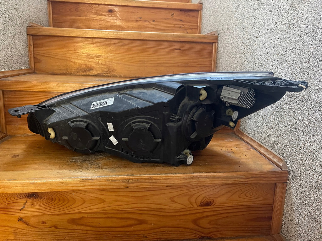 Frontscheinwerfer Ford Focus JX7E13W029-AE LED Rechts Scheinwerfer Headlight