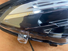 Load image into Gallery viewer, Frontscheinwerfer BMW F22 F87 8738680 LED Rechts Scheinwerfer Headlight