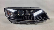 Laden Sie das Bild in den Galerie-Viewer, Frontscheinwerfer Skoda Octavia III 5E1941016B 33423344030127228400 Rechts SCH3838775772ls