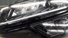 Laden Sie das Bild in den Galerie-Viewer, Frontscheinwerfer Skoda Karoq 57B941015D LED Links Scheinwerfer Headlight SCH1485630490dk
