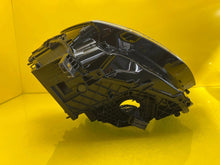 Laden Sie das Bild in den Galerie-Viewer, Frontscheinwerfer Audi Q3 83A941036 LED Rechts Scheinwerfer Headlight