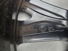 Laden Sie das Bild in den Galerie-Viewer, 1x Alufelge 17 Zoll 6.5" 5x112 46ET 5E3601025AC Skoda Octavia 5e3 Rim Wheel FEL5550474027uc